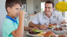 خطرات نوشیدن آب وسط غذا خوردن-زخم معده و اثنی‌عشر-مضرات آب نوشیدن وسط غذا-فرآیند هضم غذا-کولیت معده-ماده مولین