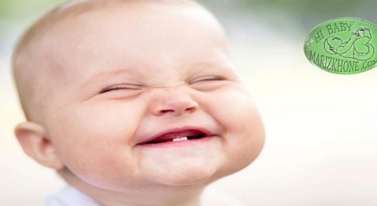 بی قراری شیرخوران هنگام رویش دندان ,سن معمولی رویش دندان در نوزادان,رویش دندان در نوزادان,عوارض رویش دندان‌ها در نوزادان